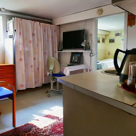 Bed + / - Breakfast I Panzió *